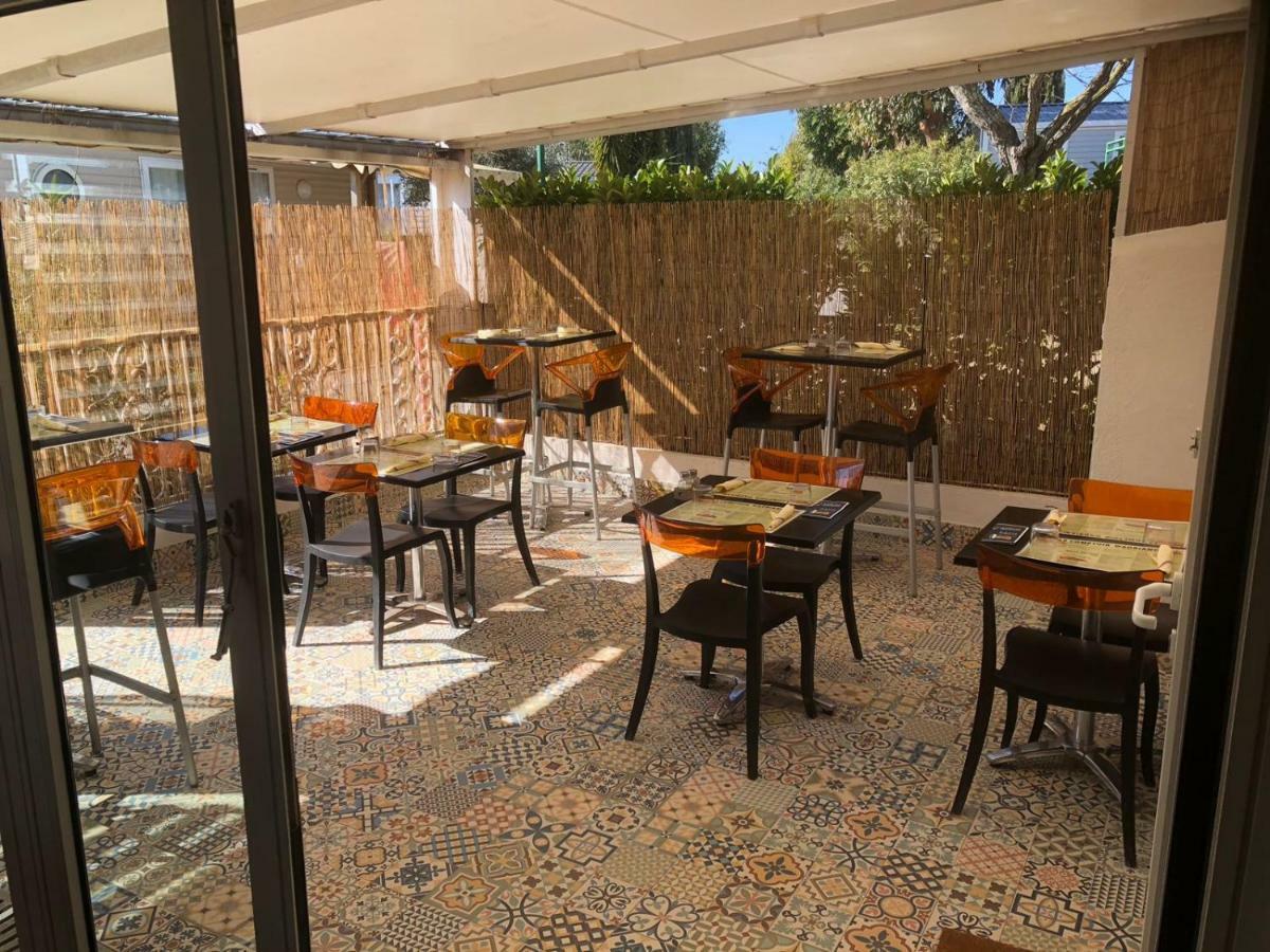 Campsite Les Acacias 4*