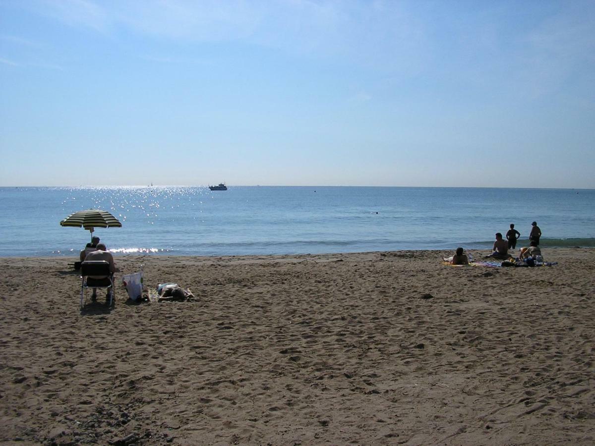 Campsite Les Acacias 4*